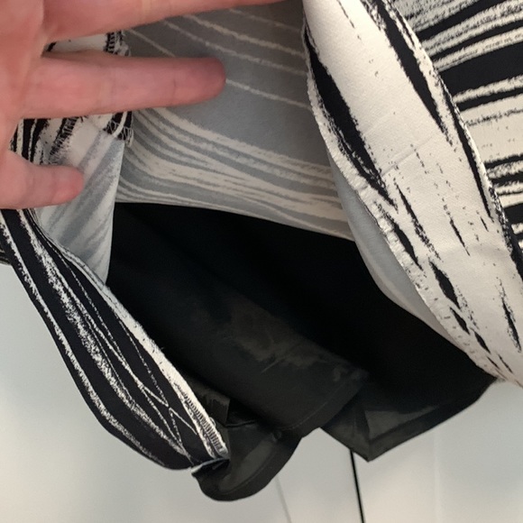 Hugo Boss Designer Skirt - Picture 4 of 7